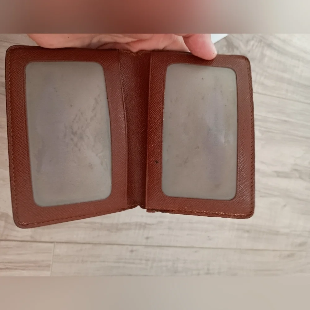 Louis Vuitton 2 Card Holder/ ID Holder - Picture 5 of 11